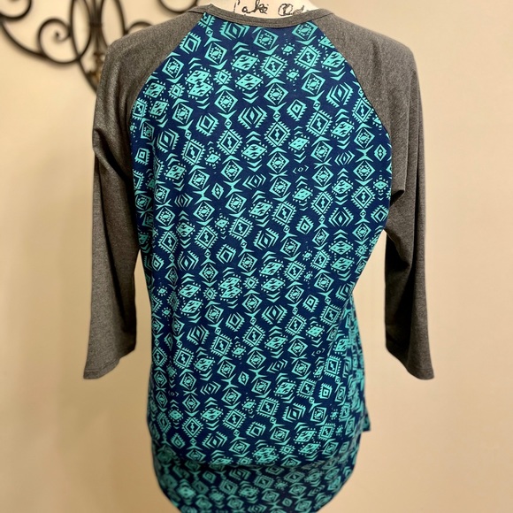 LuLaRoe Randy Top- Size Small 👚 - Picture 5 of 7